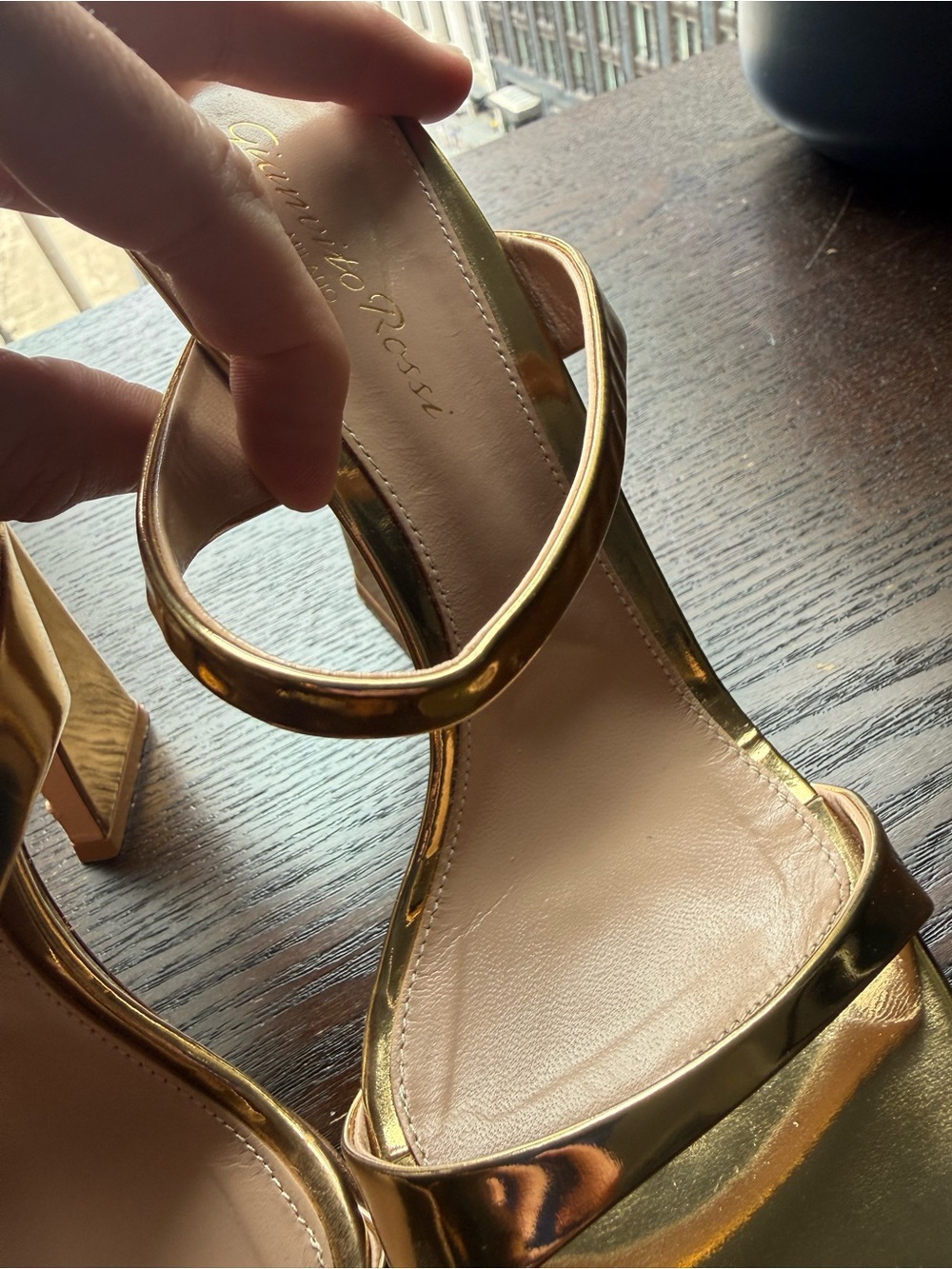 Gianvito Rossi Aura sandal in gold metallic size 38 - Picture 5 of 13